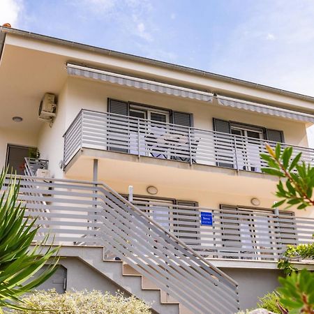 מאלינסקה Apartments Pivas מראה חיצוני תמונה