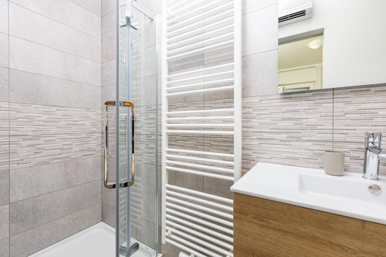 מאלינסקה Apartments Pivas מראה חיצוני תמונה