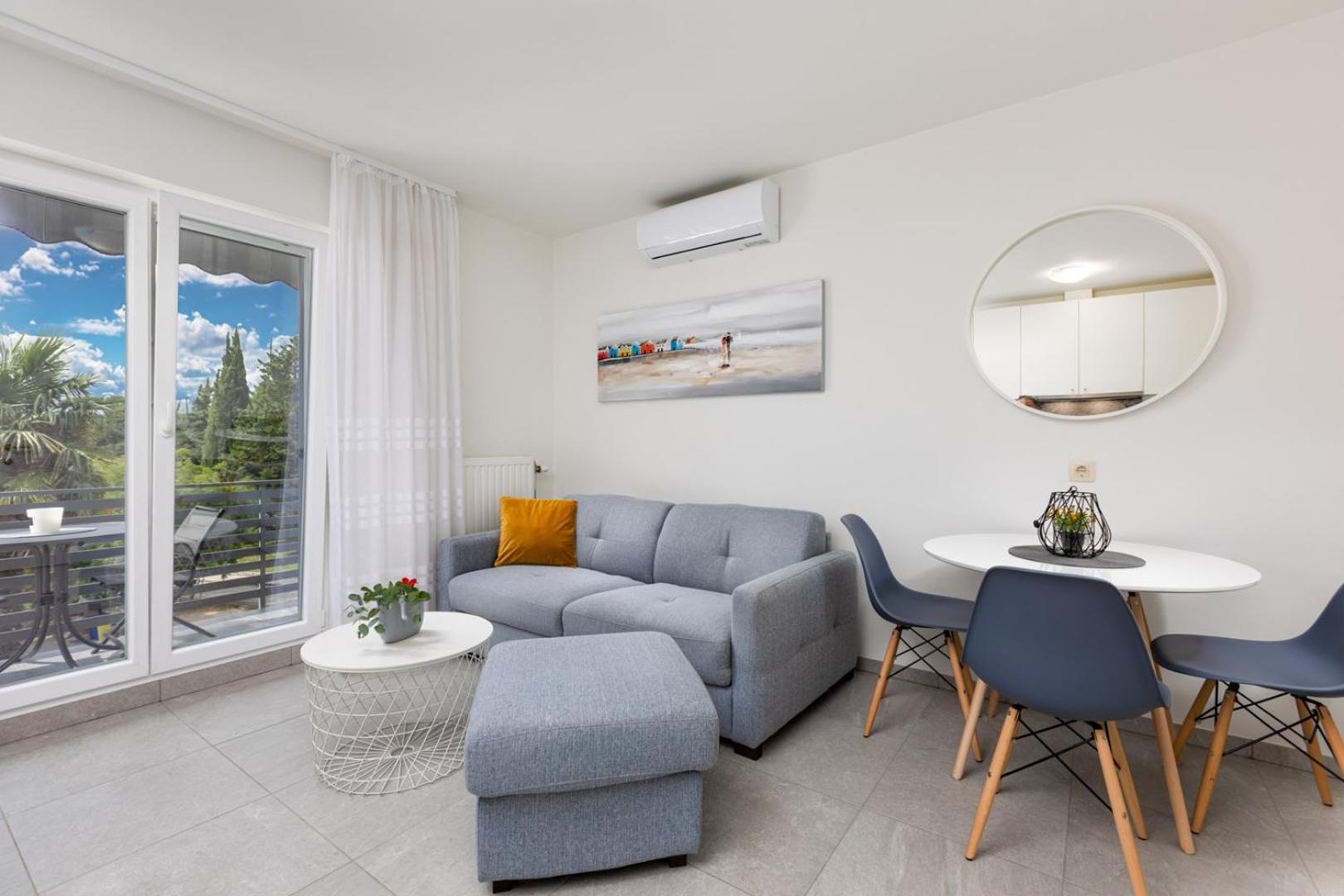 מאלינסקה Apartments Pivas מראה חיצוני תמונה